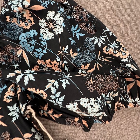 Brand New!! a.n.a a new approach Floral Dress Puffy Short Sleeves Small MSRP $60 - Picture 4 of 14